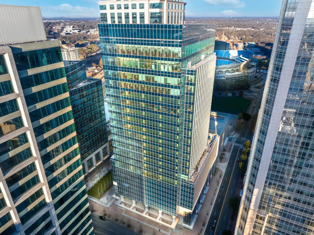 CLT 6 Hundred Exterior 002