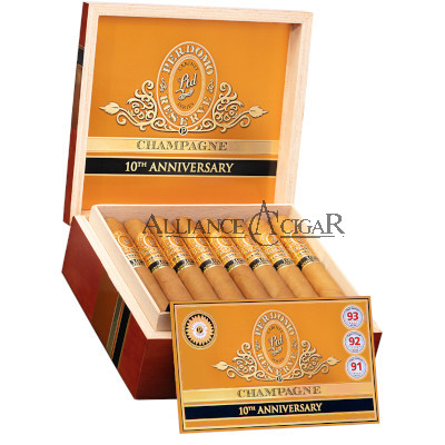 Perdomo Reserve 10th Anniversary Champagne, Robusto 