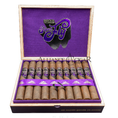 Super Fly by Oscar Valladares, Toro Grande Maduro 