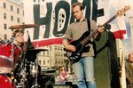 <a href='/fugazi_live_series/washington-dc-usa-32193'>Freedom Plaza, Washington, DC USA 3/21/93 - Photo © by Karin Runett</a>