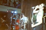 <a href='/fugazi_live_series/providence-ri-usa-42190'>Rhode Island School of Design, Providence, RI 4/21/90 - Photo © by Karen Merz</a>