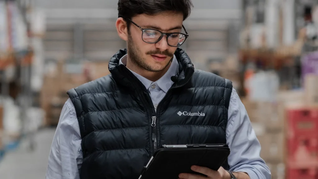 Manufacturing employee using ERP software.