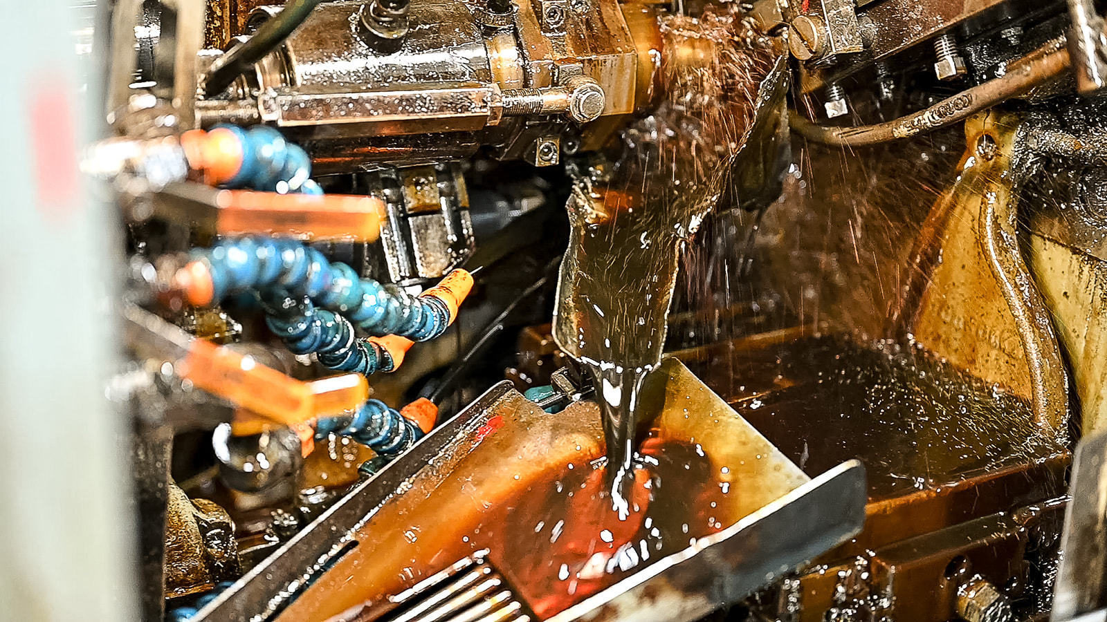 3 Ways The Right Metalworking Oil Can Improve Your ROI Linder Oil