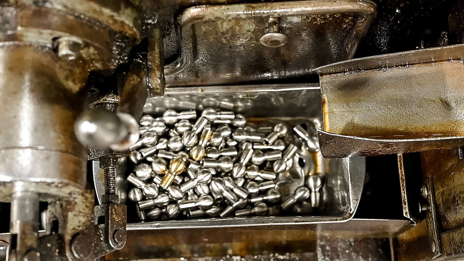 3 Ways The Right Metalworking Oil Can Improve Your ROI Linder Oil