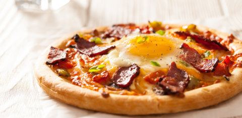 Duck breakfast pizza
