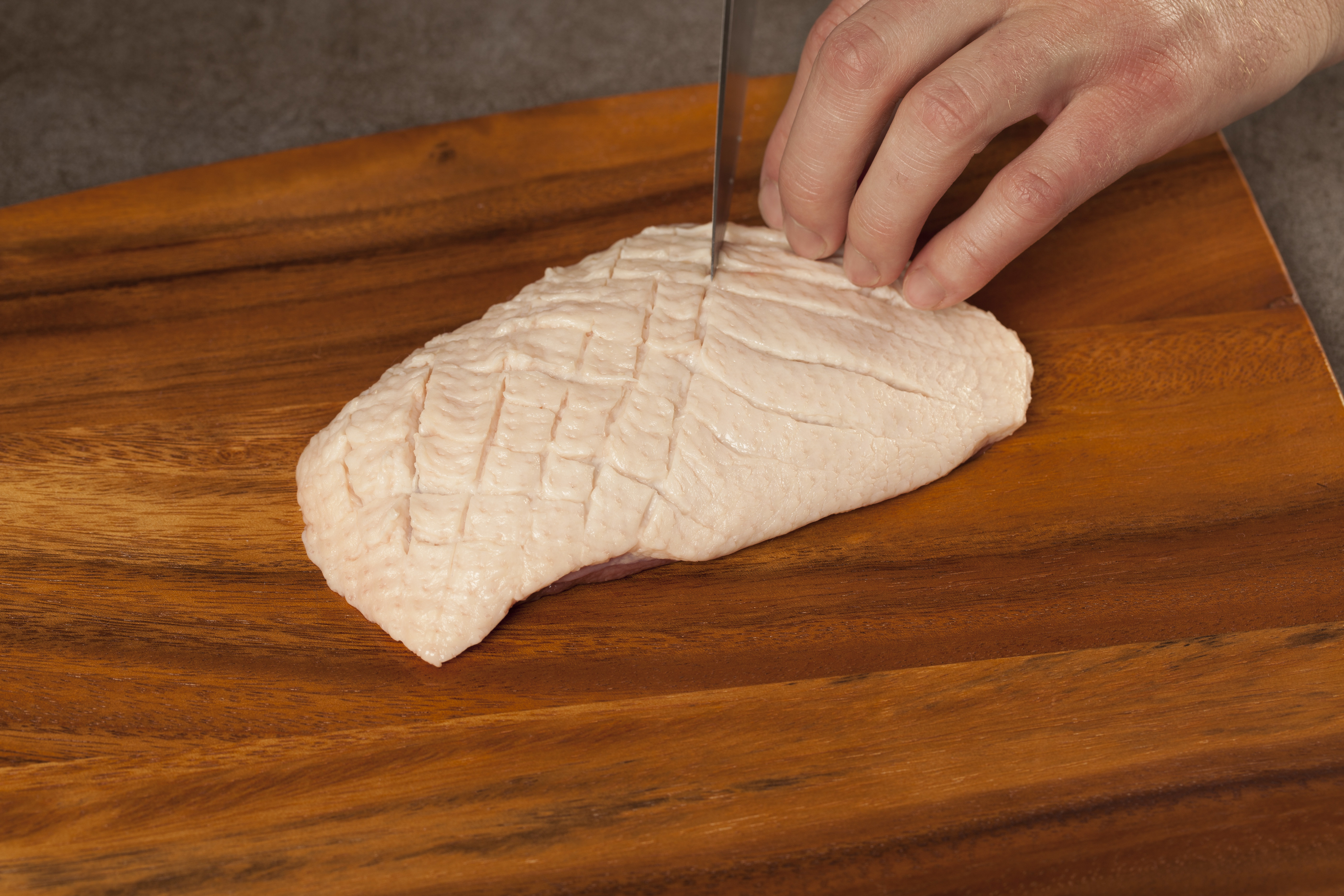 Scoring Duck Breast 061