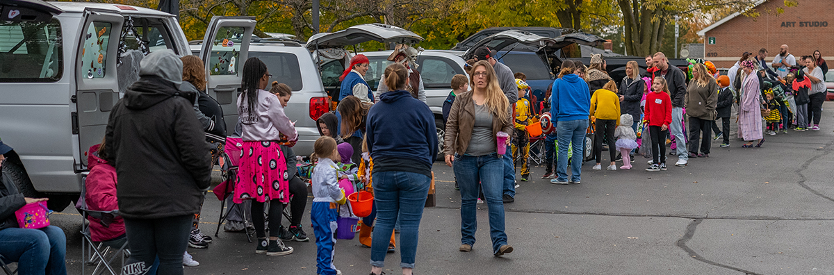 Trunk or treat crowd at kids kampus
