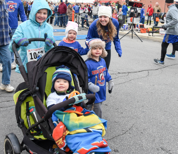 Turkey trot runners smiling
