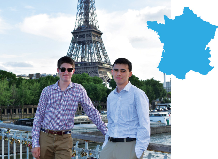 Two Bucknell student in front of the Eiffel Tower