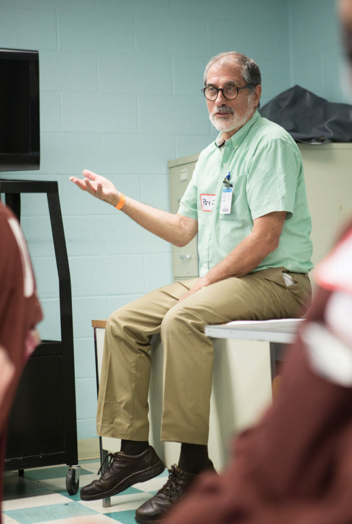 Professor Carl Milofsky Professor Carl Milofsky talking to people