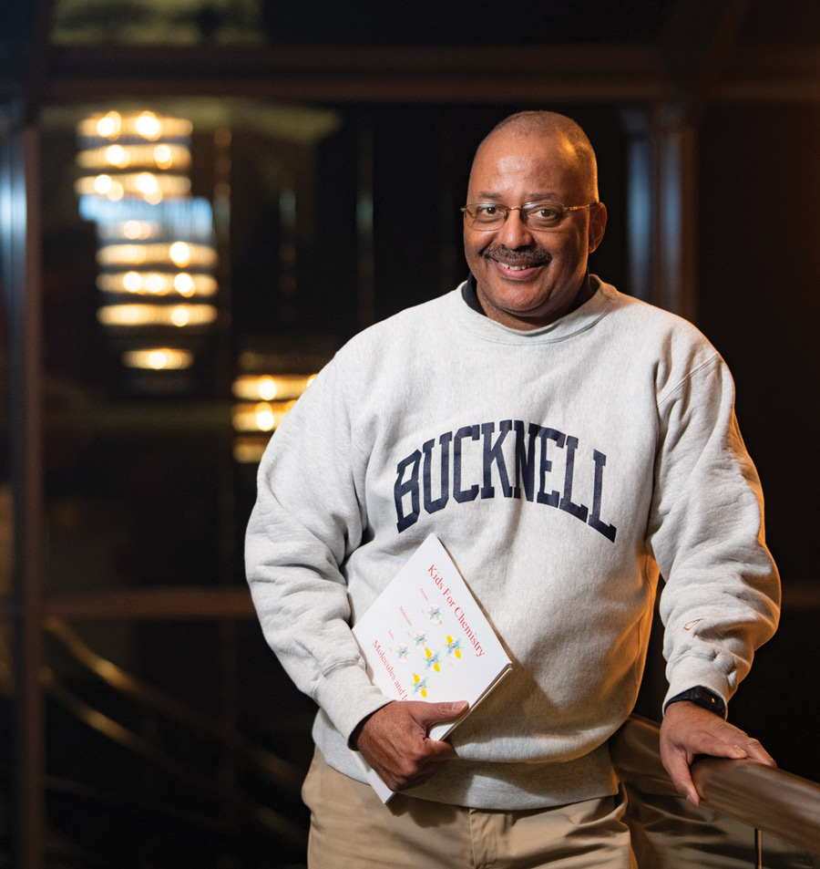 Gerald Bauldock ’79 Gerald Bauldock ’79 has developed a science series for young children