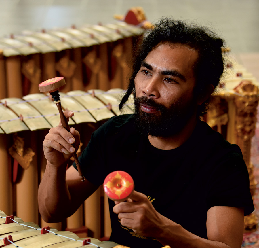 I Gusti Nyoman I Gusti Nyoman playing an instrument