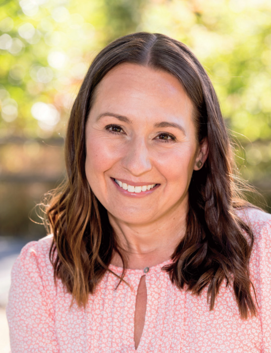 Sarah Pretz Foster headshot
