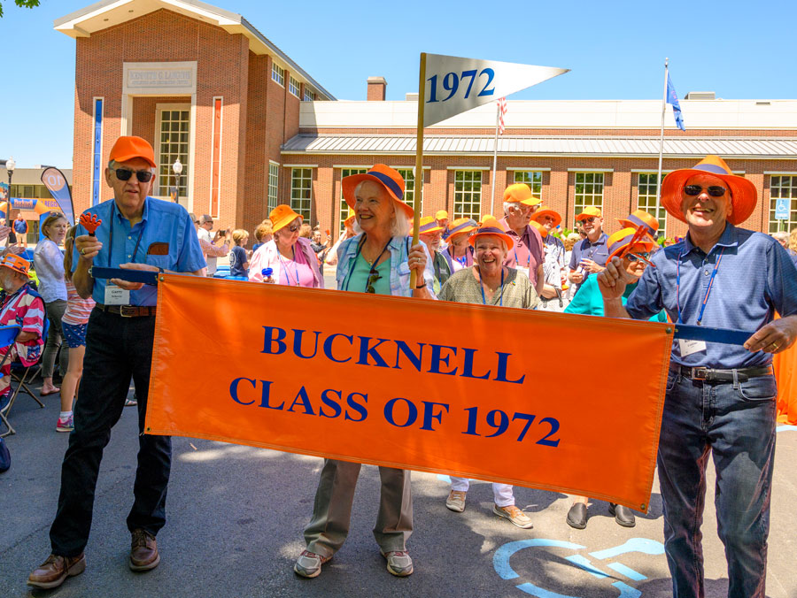 Bucknell Class of 1972 posing for a picture together