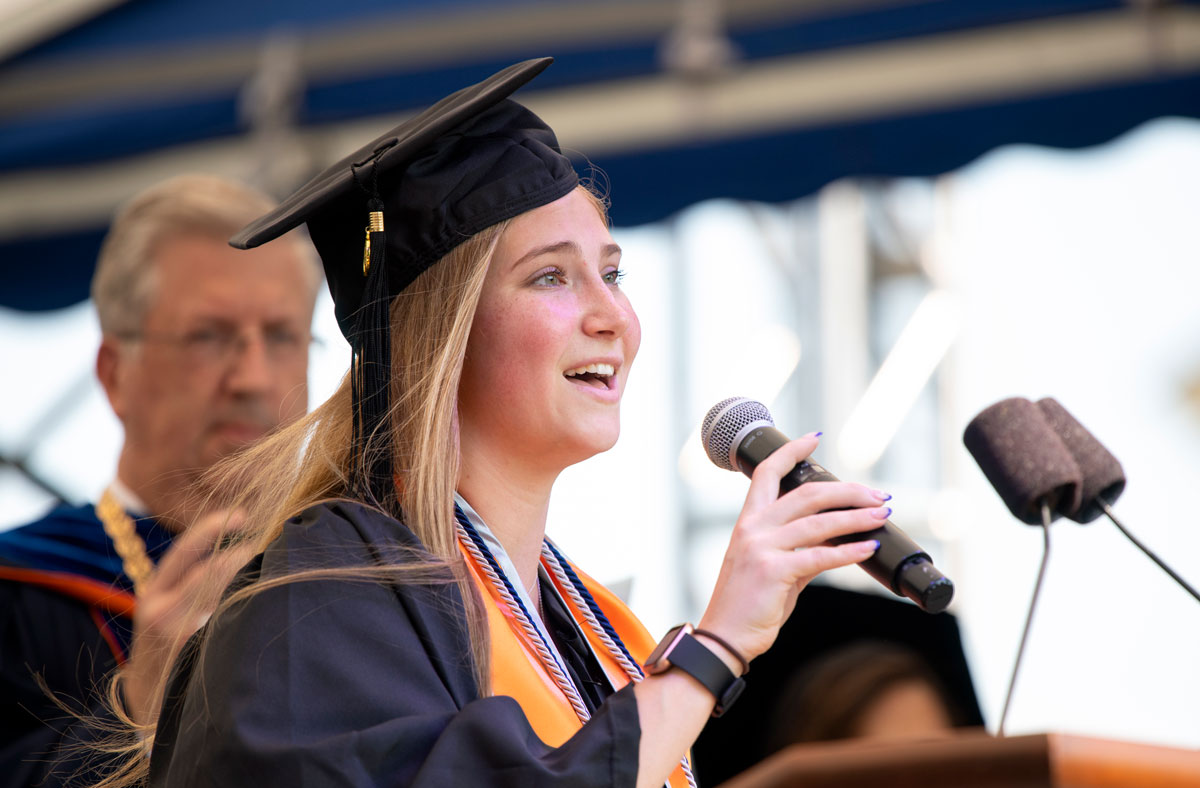 Lia Zavattaro ’22 opened the ceremony with the national anthem