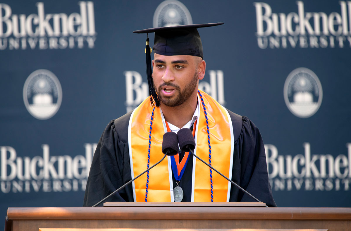 Student Speaker Tarrin Earle ’22 challenged his classmates to “keep winning.”