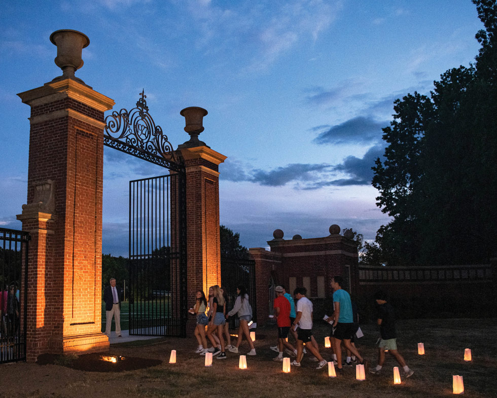 future Bucknell students walking into the entrance gate