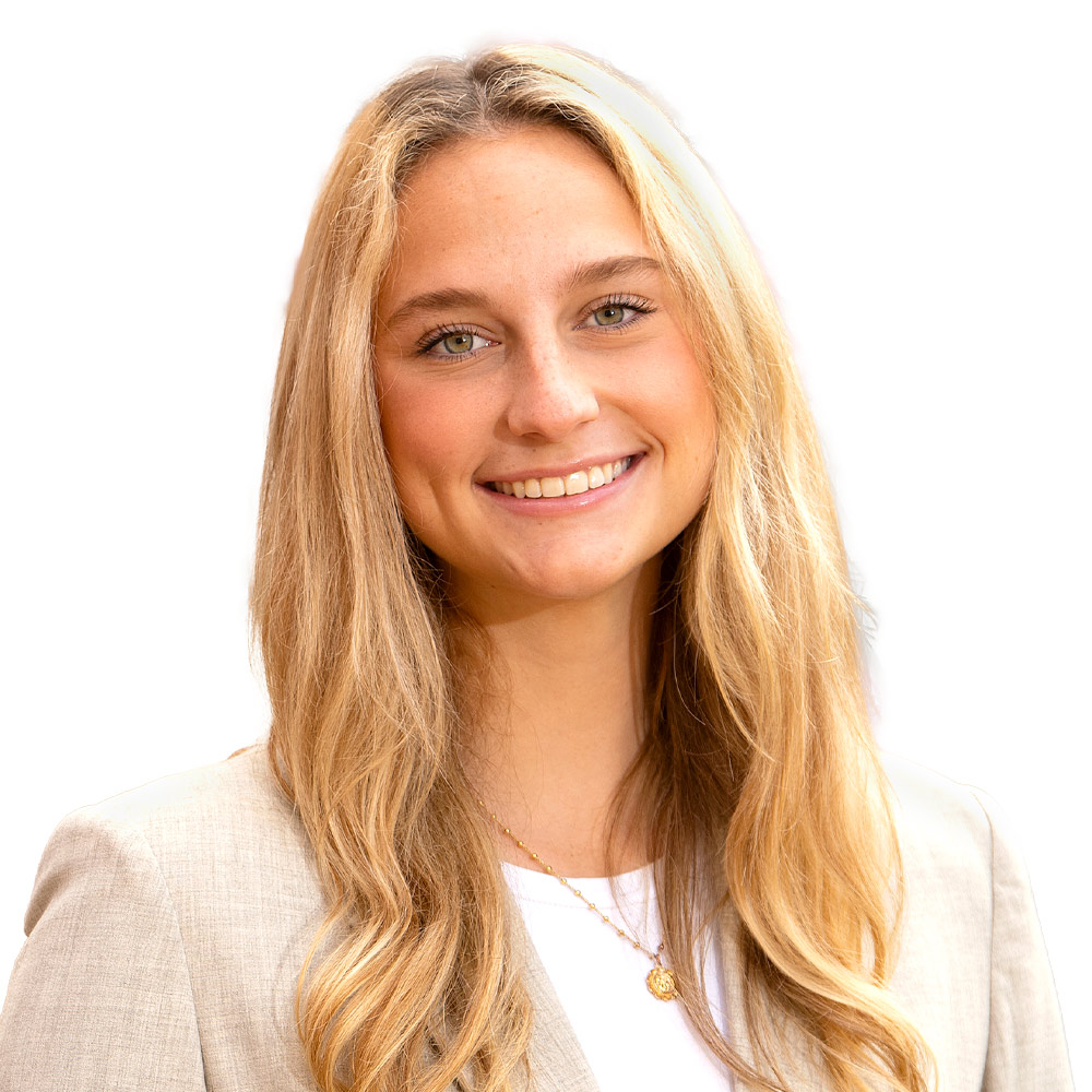 Abigail Kates headshot