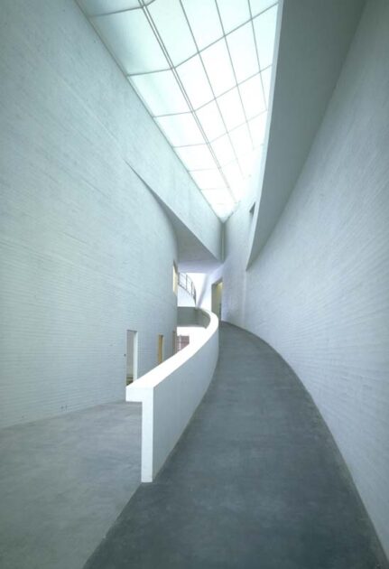 アート・デザイン・音楽 INTERTWINING STEVEN HOLL BOMB Magazine | Steven Holl