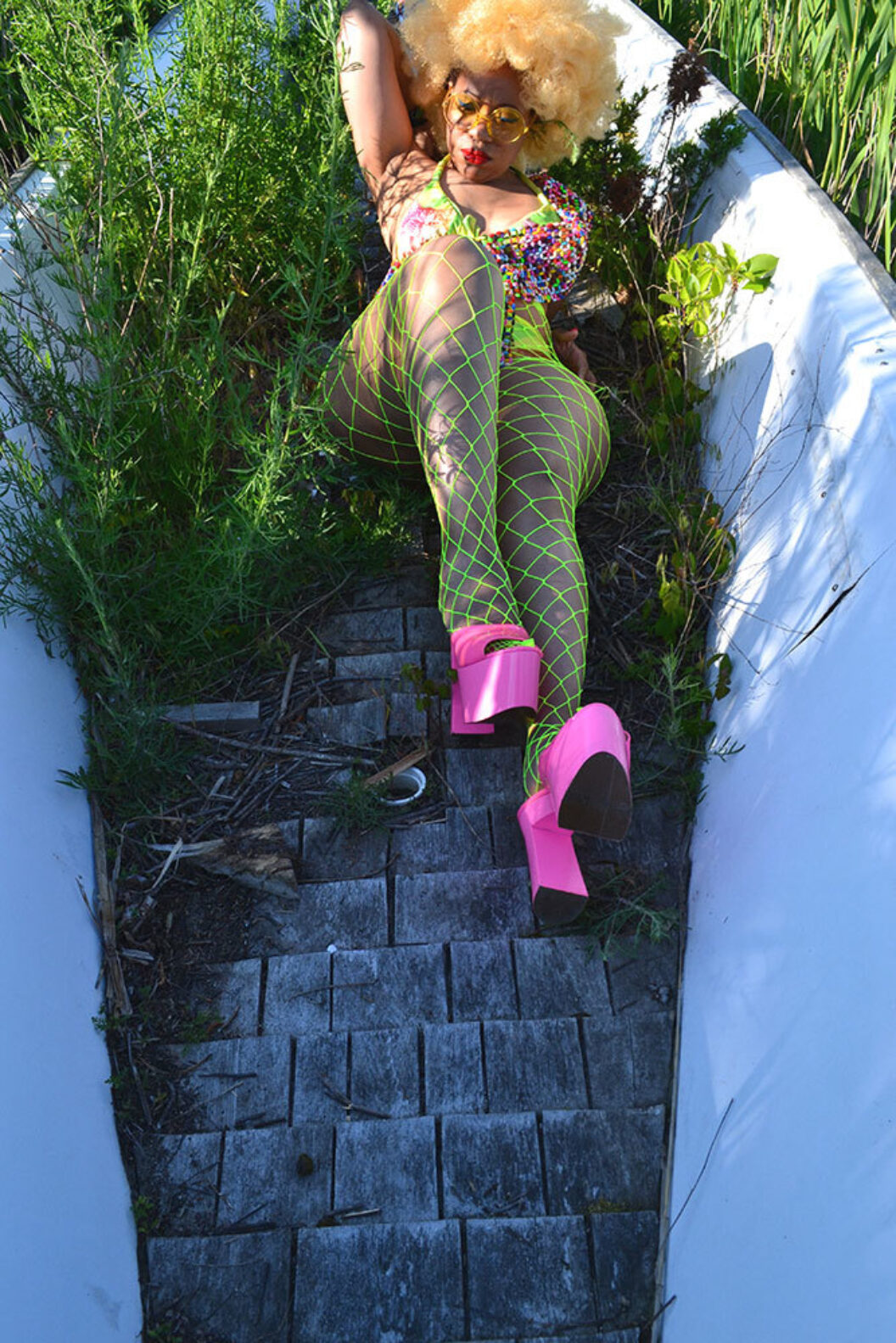 4  Thinkingofthe Black Gaze Not Really