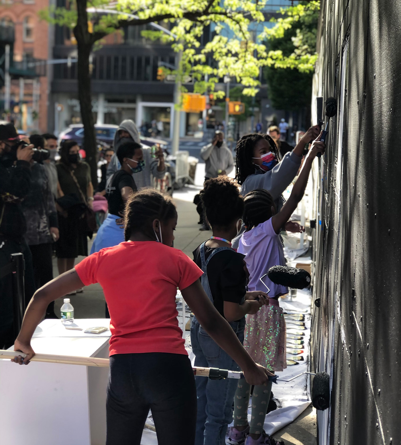 BOMB Magazine | An Oral History with Amanda Williams by Lauren Halsey, image size:1400x1551