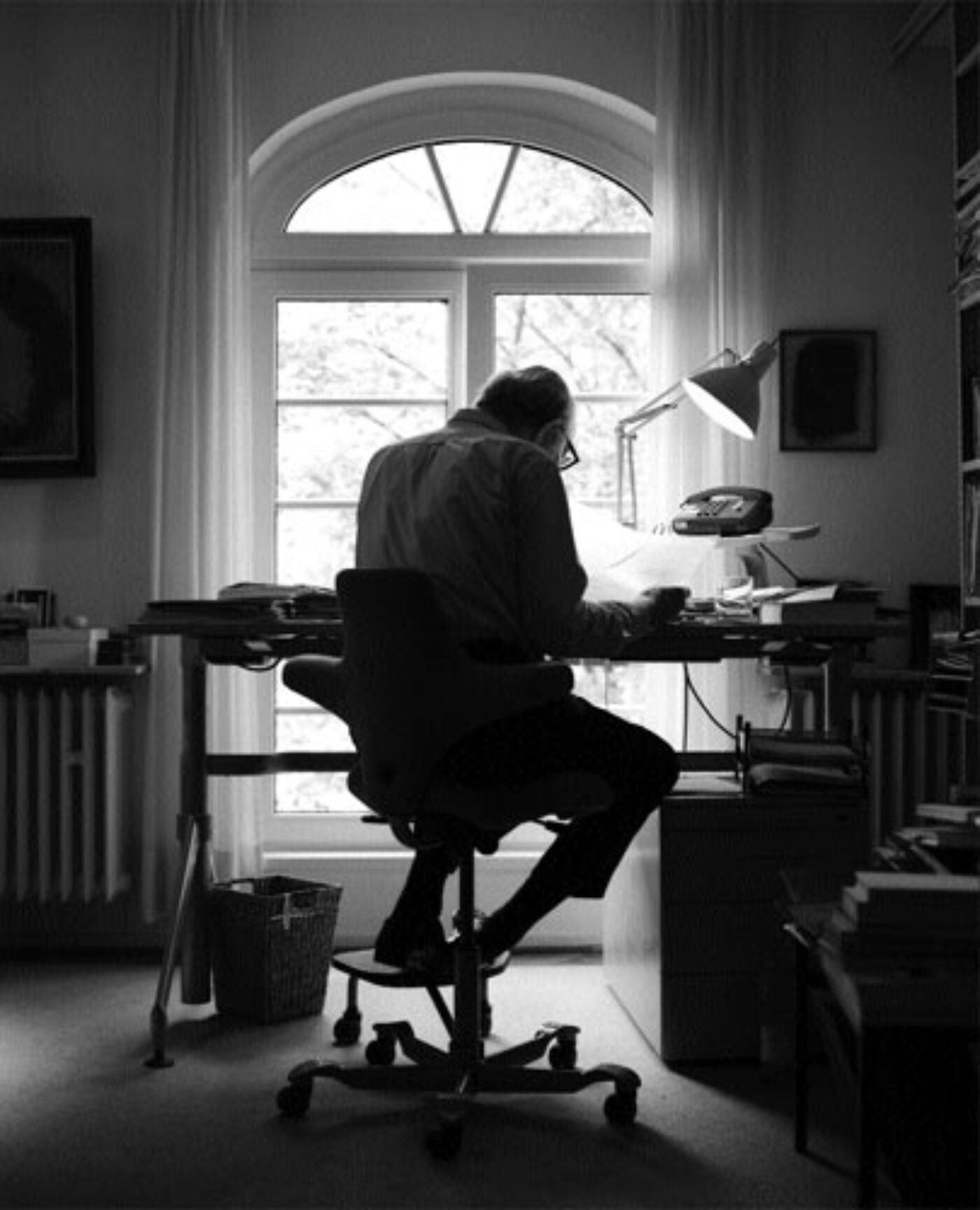 Downloaded from manchesterhive © Copyright protected It is illegal to copy  or distribute this document, image size:1400x1728