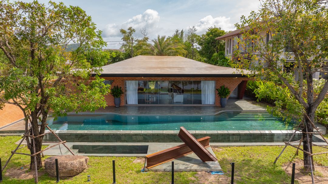 The Brickhouse, contemporary 4-bedroom pool villa in Laguna Phuket