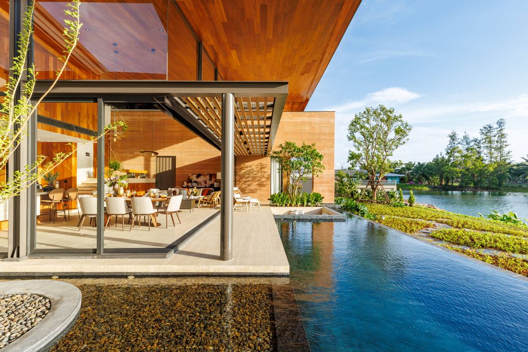 New lakefront view 4 bedroom pool villa at Manick