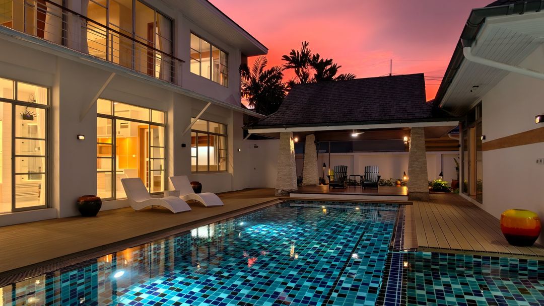 Ultra Luxury 5 bedroom  pool villa at Chalong