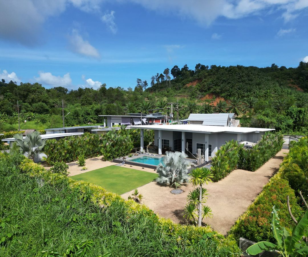 Mountain view 4 bedrooms house in Takua Pa, Phang Nga