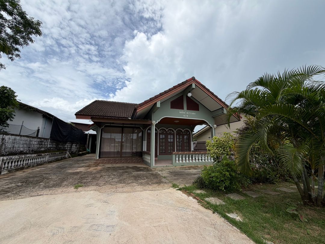 Prime commercial & residential houset in Bang Niang, Khao Lak 