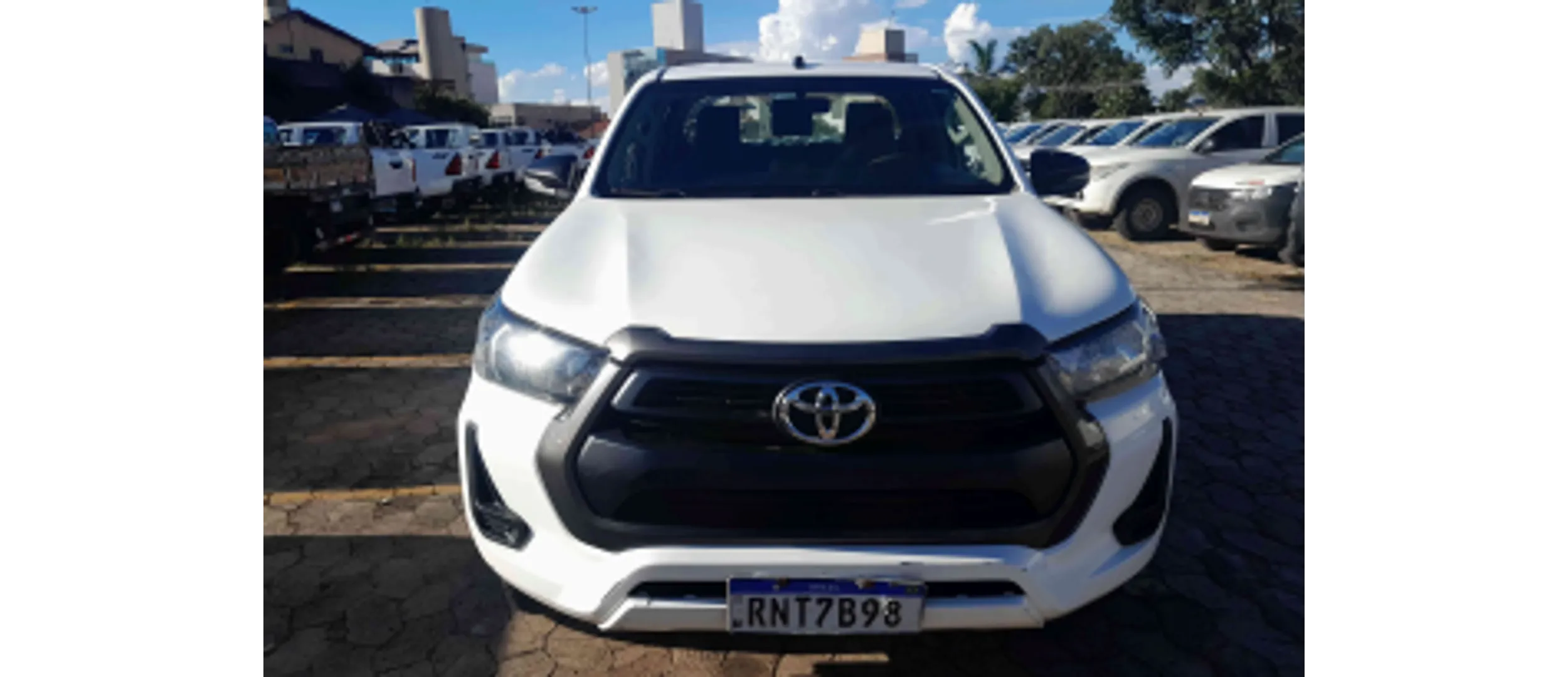 Toyota Hilux 2.8 D-4D TURBO DIESEL CD POWER PACK 4X4 MANUAL 2021