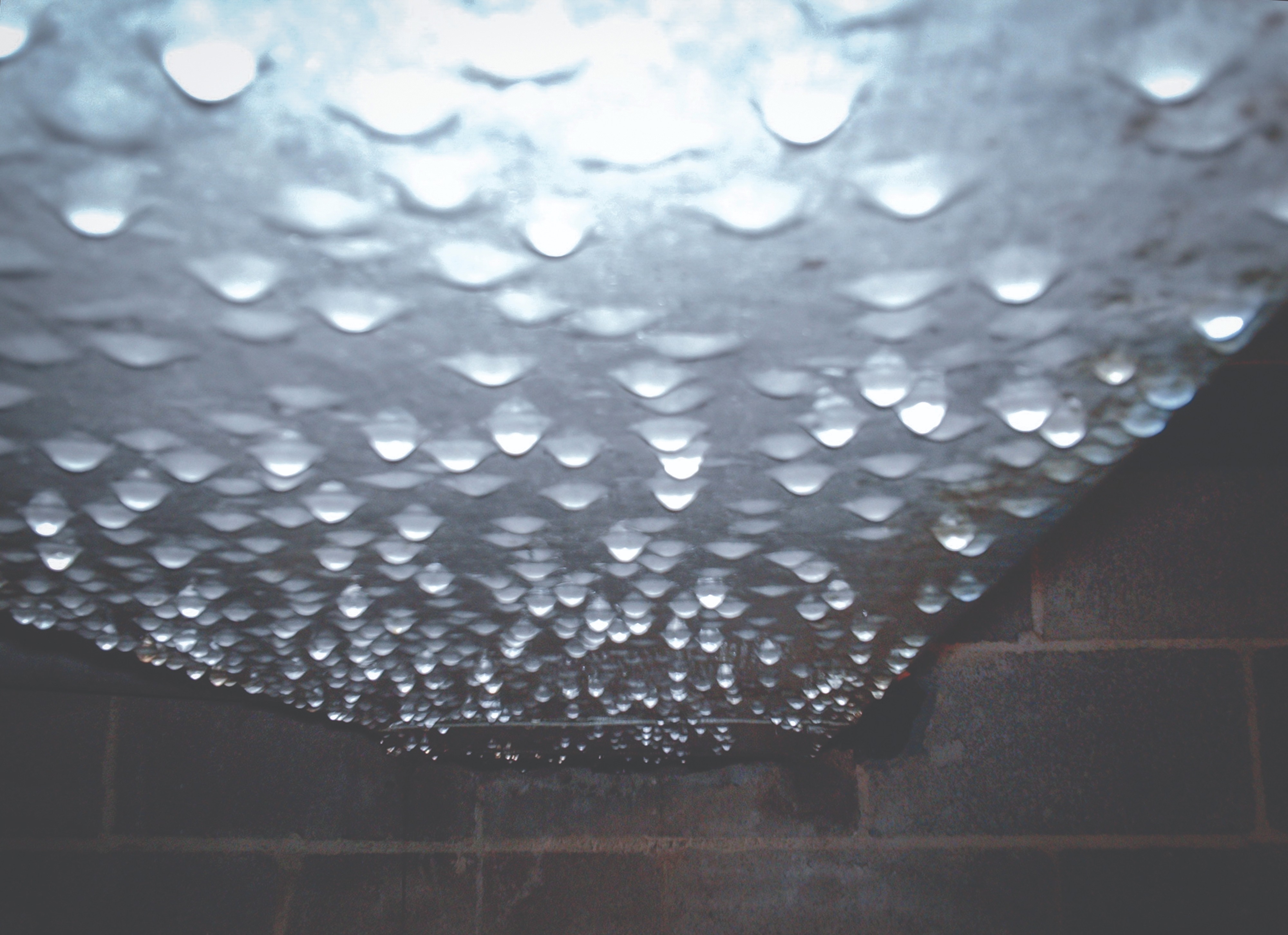 Condensation sur un conduit dans un vide sanitaire &agrave; [city 1]