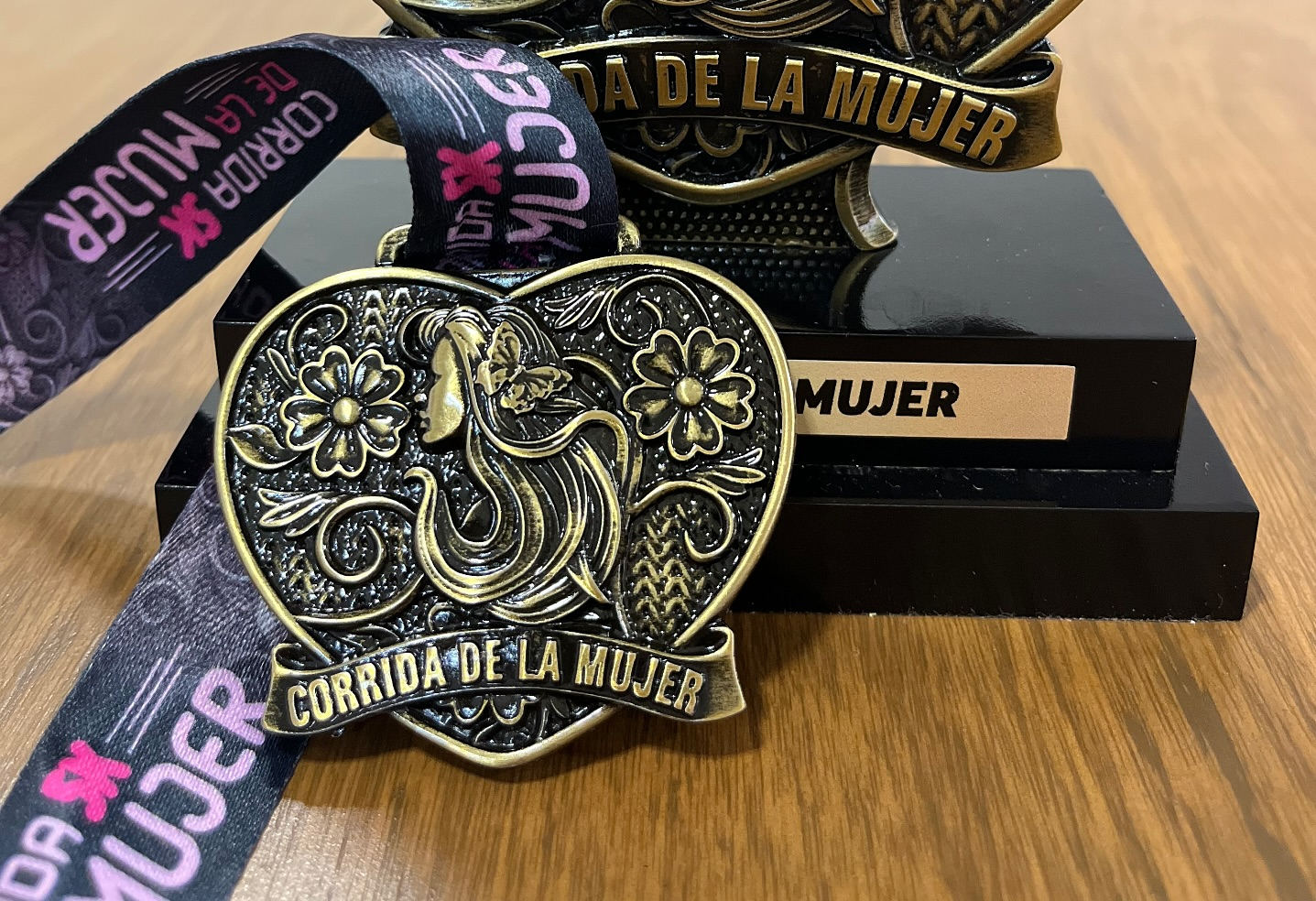 Medalla Corrida de la Mujer 2025