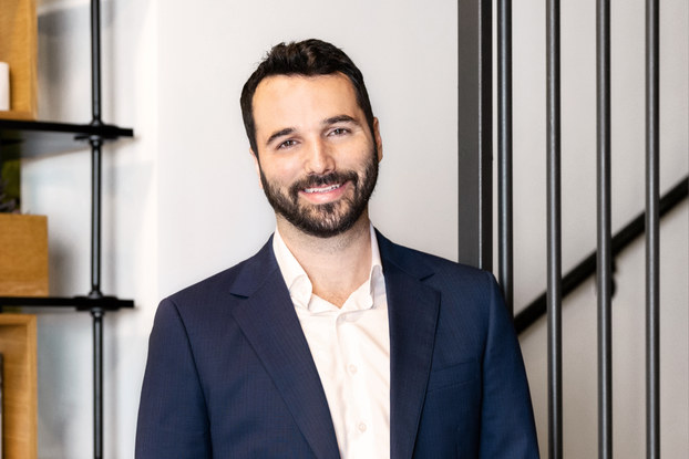 jamie hodari headshot, founder of industrious