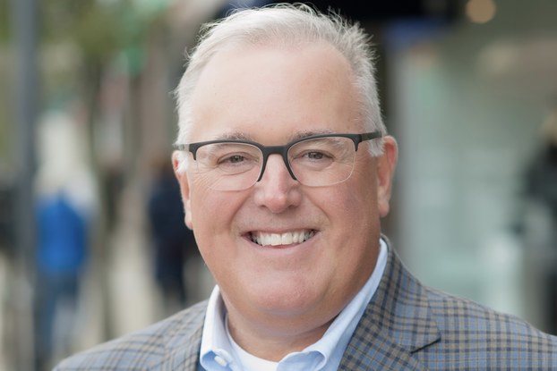 headshot of eddy jette, founder of gyfthint