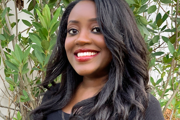 tia cummings headshot
