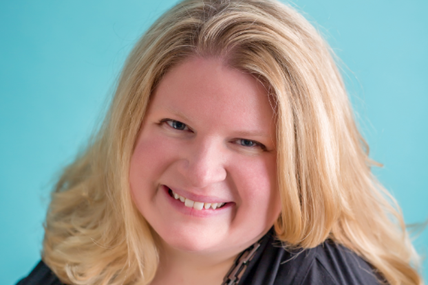 kristen riggs headshot