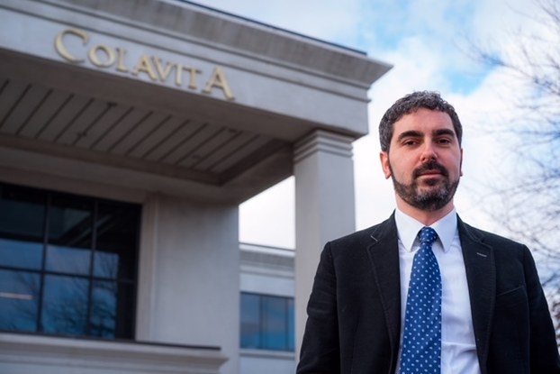 Giovanni Colavita headshot