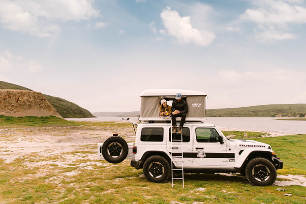 couple on vacation in RV rental