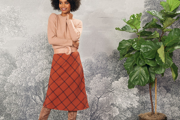 woman modeling modcloth clothing