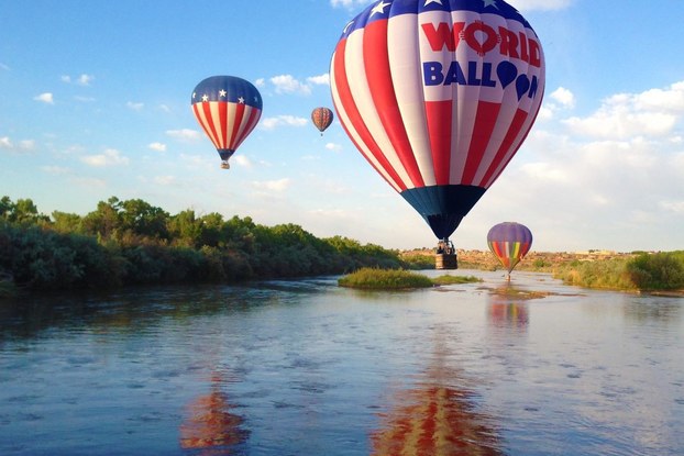 hot air balloons from world balloon in new mexico