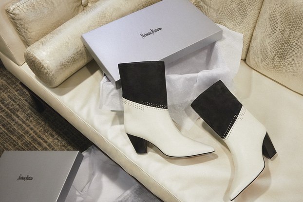 jimmy choo display