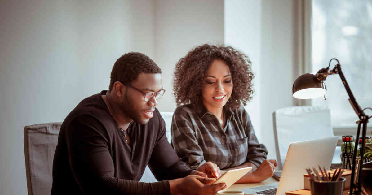 How to Start a Business With Your Spouse or Partner