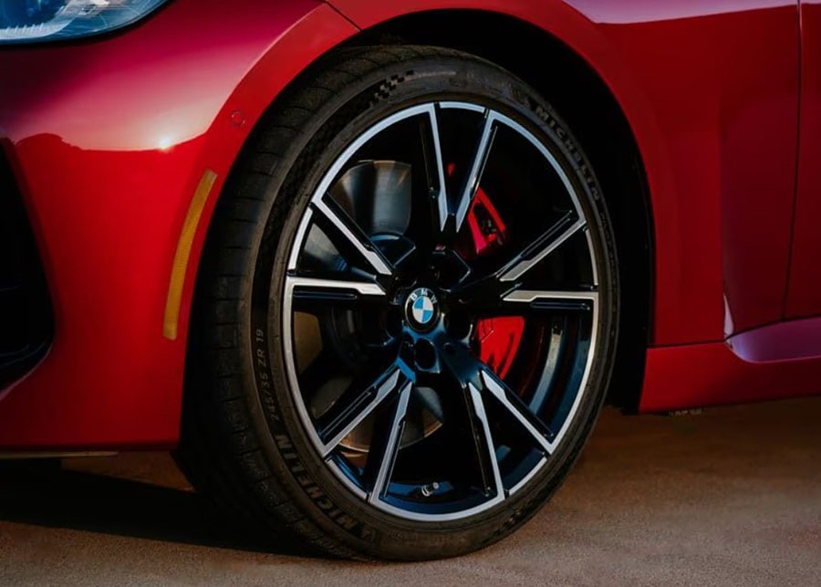 2025 BMW M240i Design Features