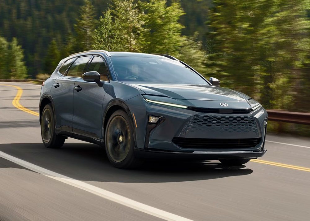 2025 Toyota Crown Signia Performance Features