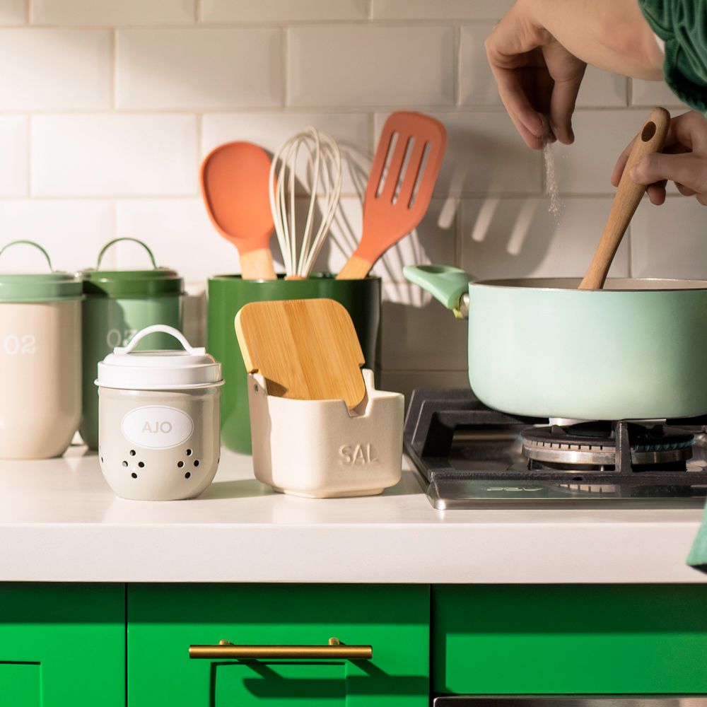 Salero con tapa abatible