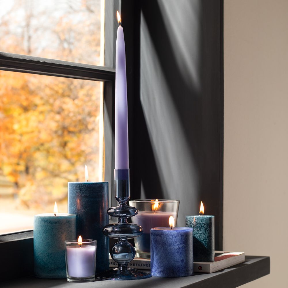 Vela con contenedor de vidrio aroma jazmín 9x10 cm