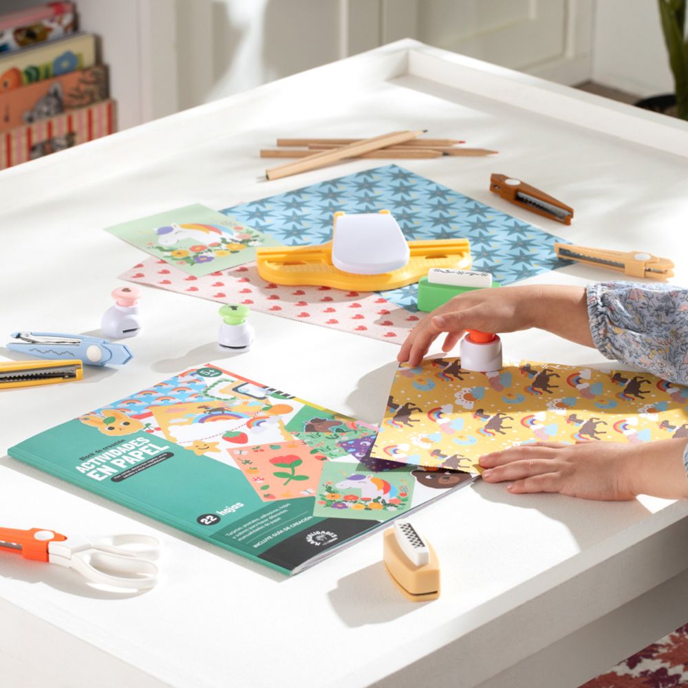 Block de Actividades En Papel 21.5x0.5x27.8 cm