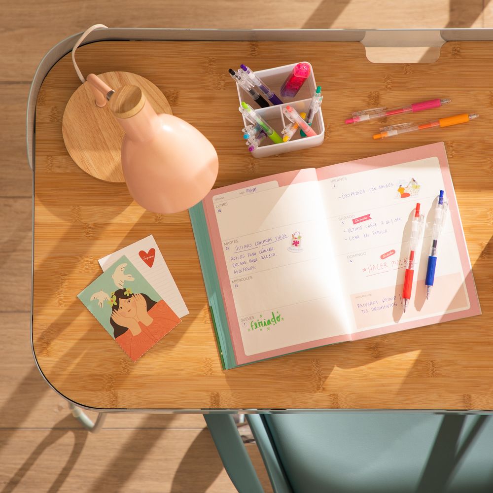 Planner anual con diseño 52 semanas